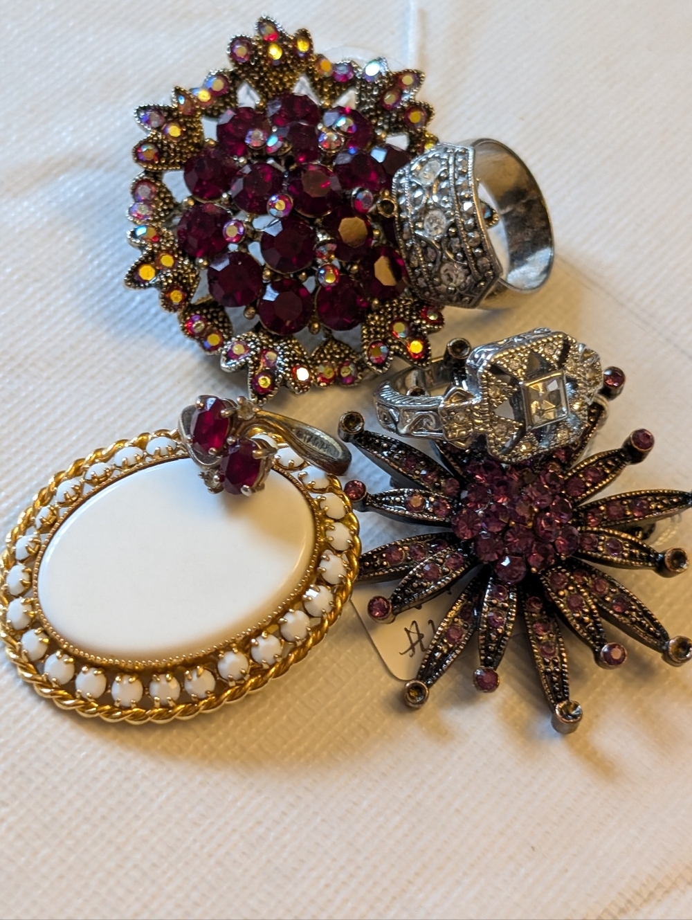 Miscellaneous Women's Jewelry - Picture 12 of 13
